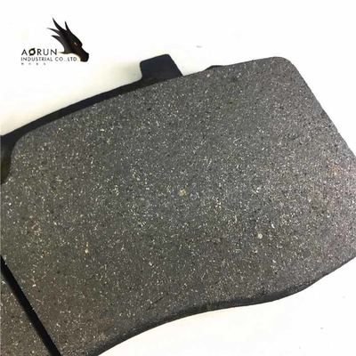 De geruisloze Hoge Prestaties van Front Wheel Brake Pads D1506